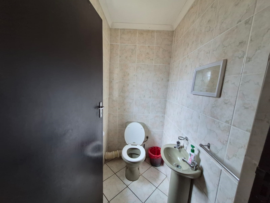 7 Bedroom Property for Sale in Dana Bay Western Cape